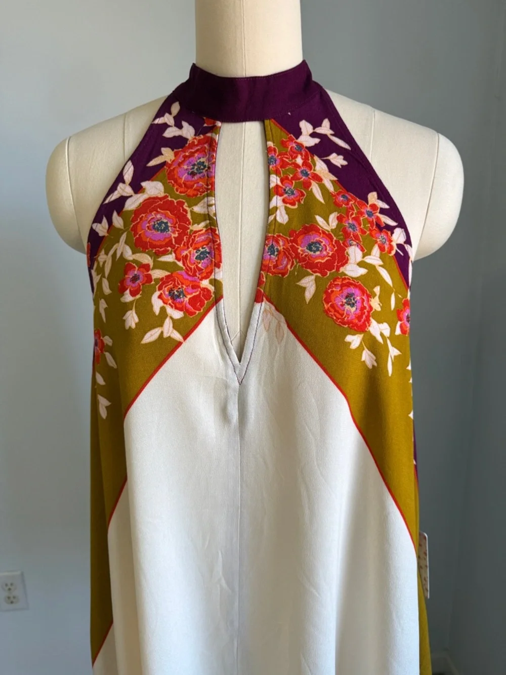 Free People Floral Halter Keyhole Tank in Cream, Tan & Purple SZXS - Picture 13 of 13